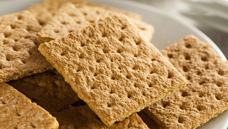 are graham crackers good for dogs