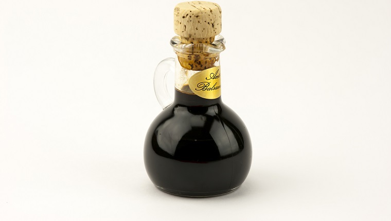 Can Dogs Have Balsamic Vinegar Is Balsamic Vinegar Safe For Dogs 