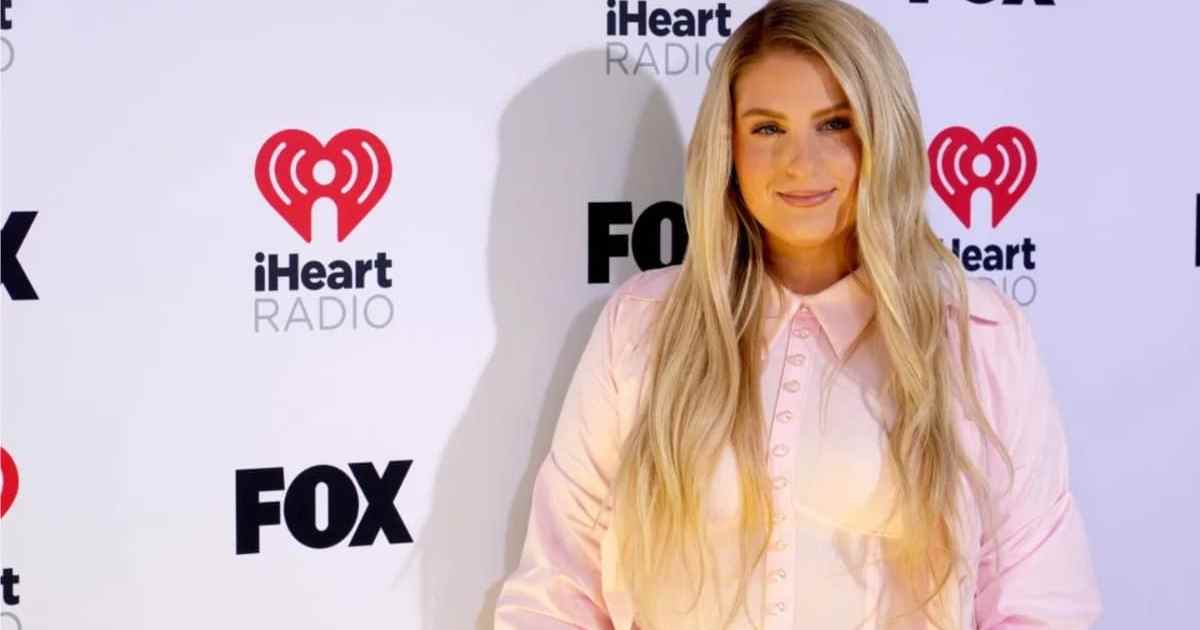 Meghan Trainor Stars With Her 4 Dogs in New Freshpet Ad